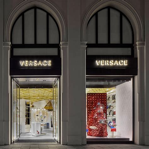 Versace München Maximilianstrasse.